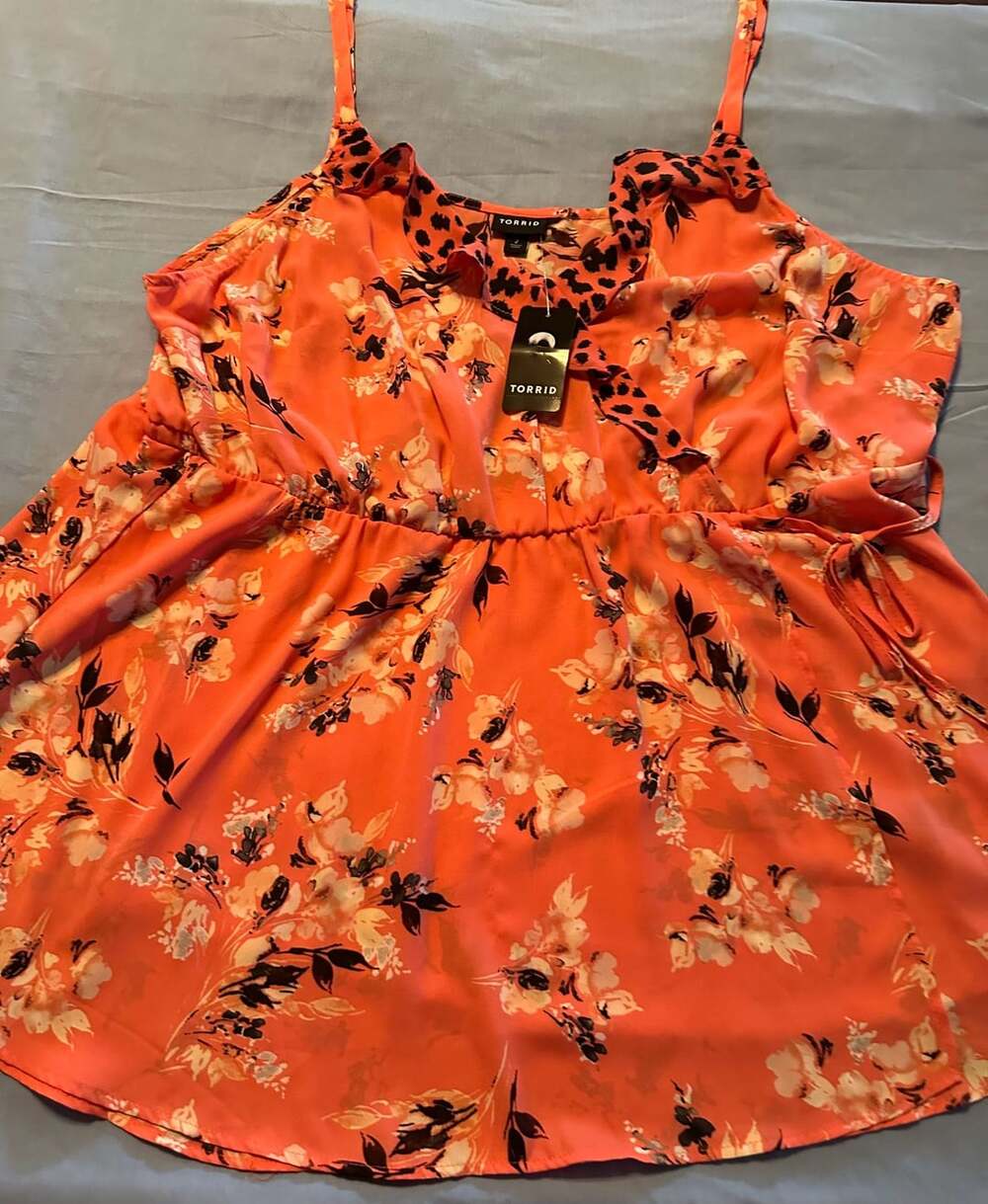 NWT - Torrid Floral Georgette Ruffle Cami, Size 2X, Pink Orange